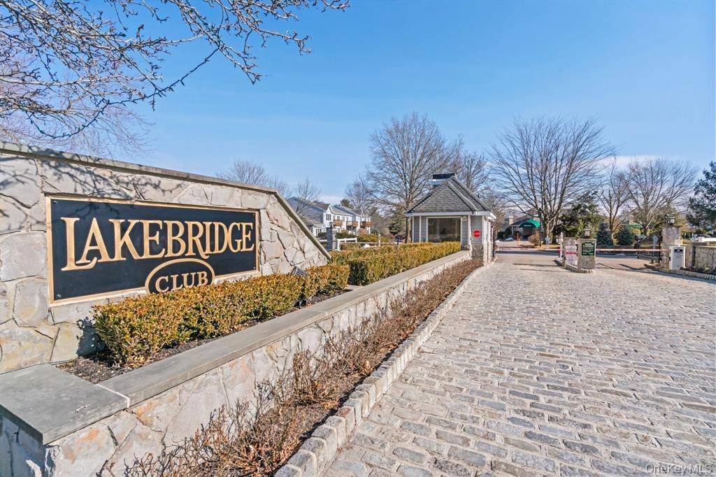 Welcome to the highly sought after Lakebridge gated community located in the heart of Kings Park !
