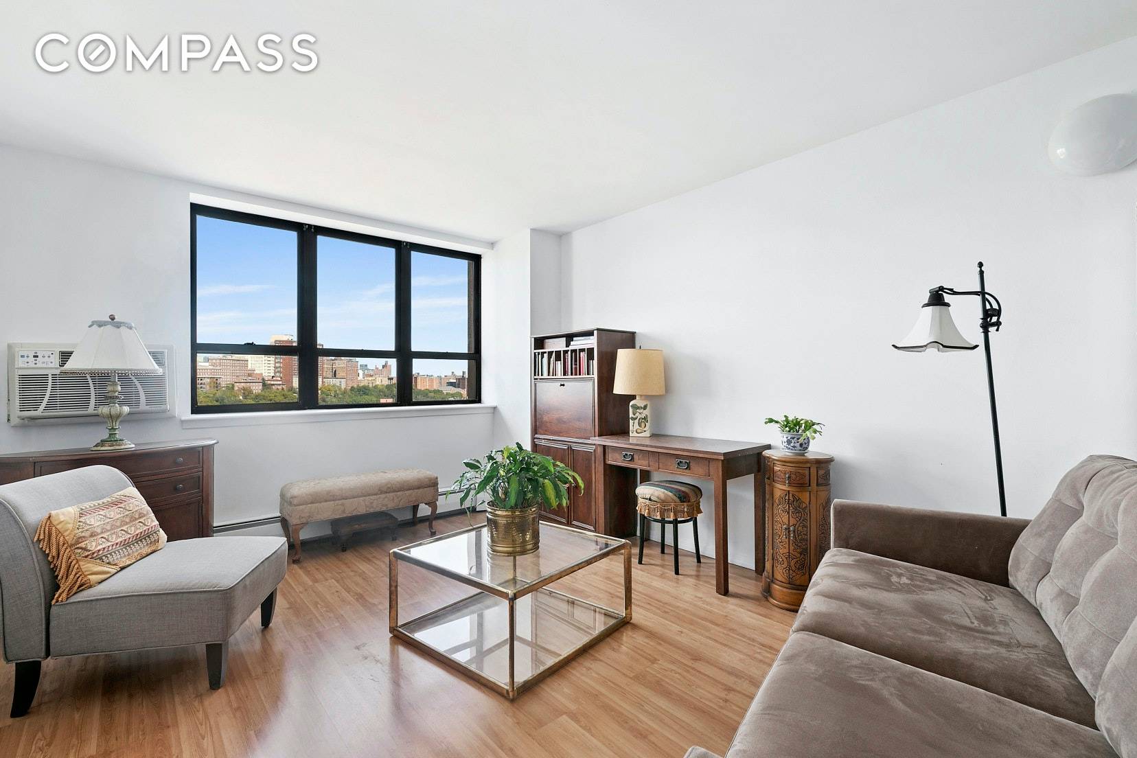 Bright one bedroom apartment with full bath located right across from Central Park.
