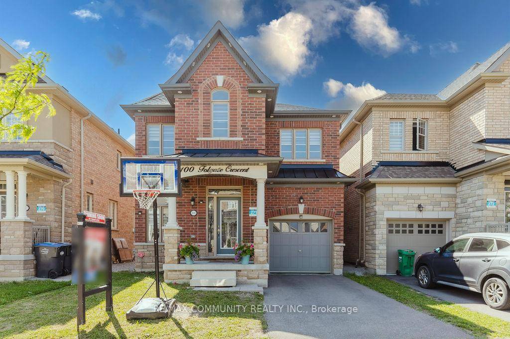 Welcome to this stunning 5 year old detached home built by Marycroft Homes, This Malibu model features spacious 4 bedroom, 4 bathroomhome offers over 2, 200 sq.