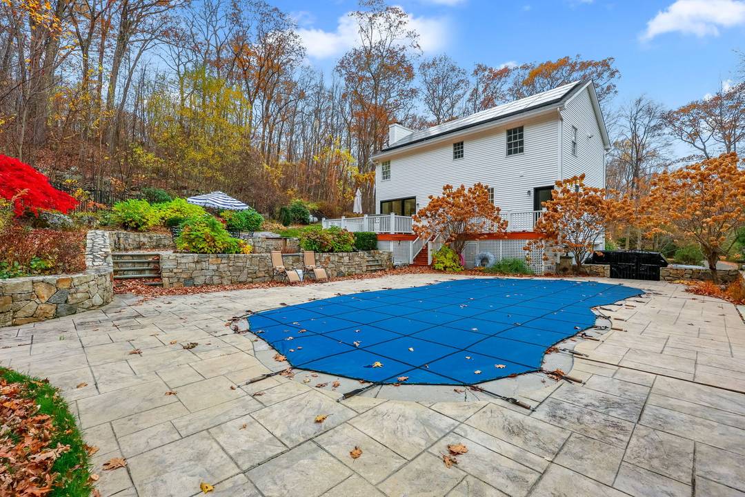 Stunning Renovated Colonial Retreat with Heated Pool Cabana !