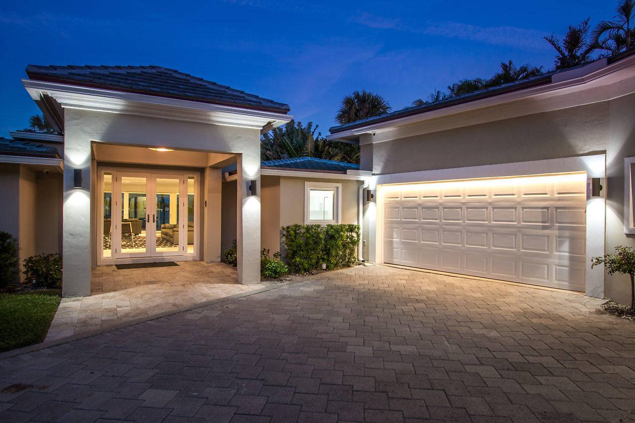 This unique property offers spectacular intracoastal views from the moment you enter the great room and living area.