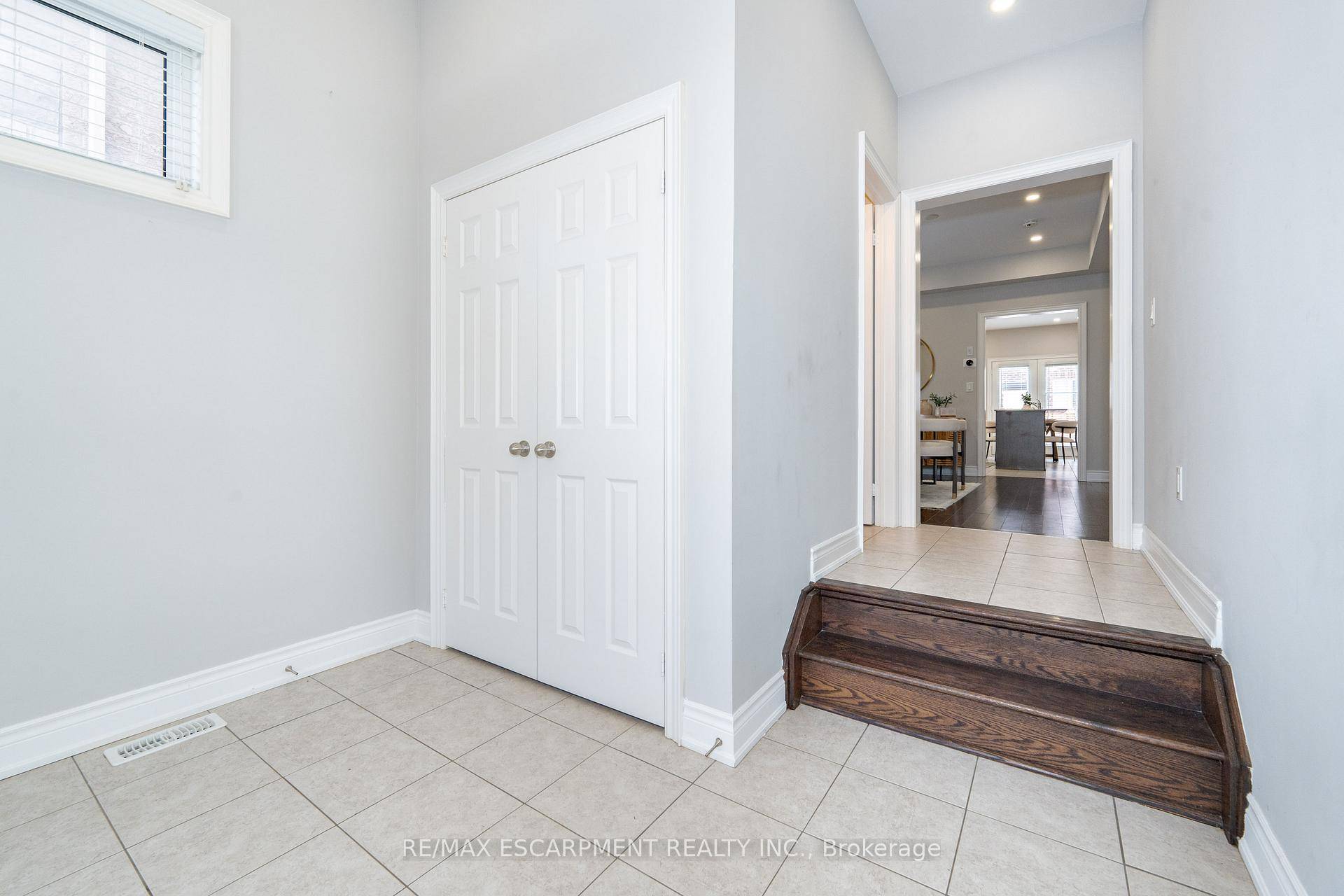 Welcome to this stunning 3060 sqft home located in the highly desirable Alton Village community.