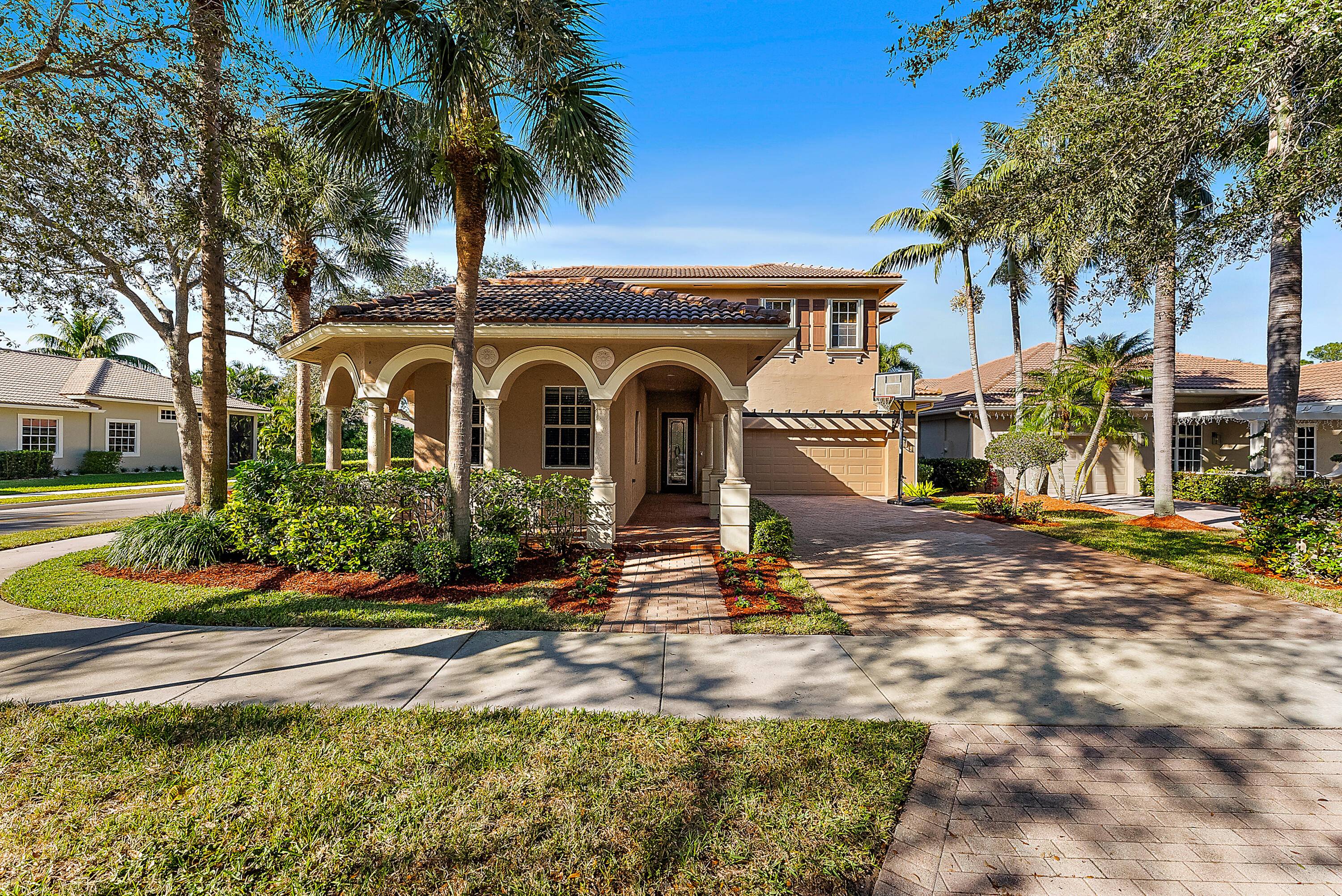 Don't miss out on this beautifully maintained, Belvedere Model.