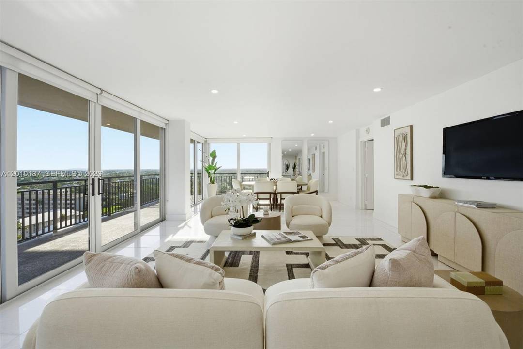 Imagine waking up to the Atlantic rising over the Boca Inlet from your bedroom.
