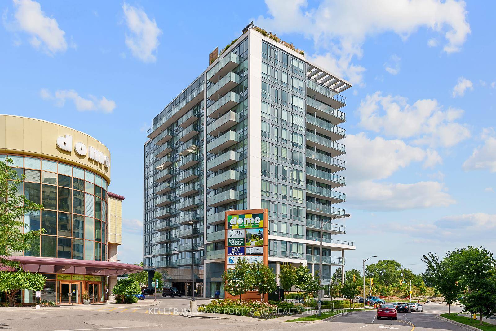 Beautiful 1 bedroom den with 2 full bathrooms suite.