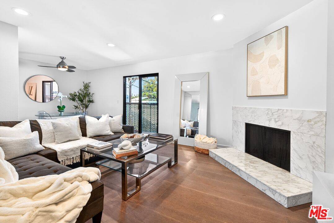 848   Lincoln Blvd 1BR Santa Monica La