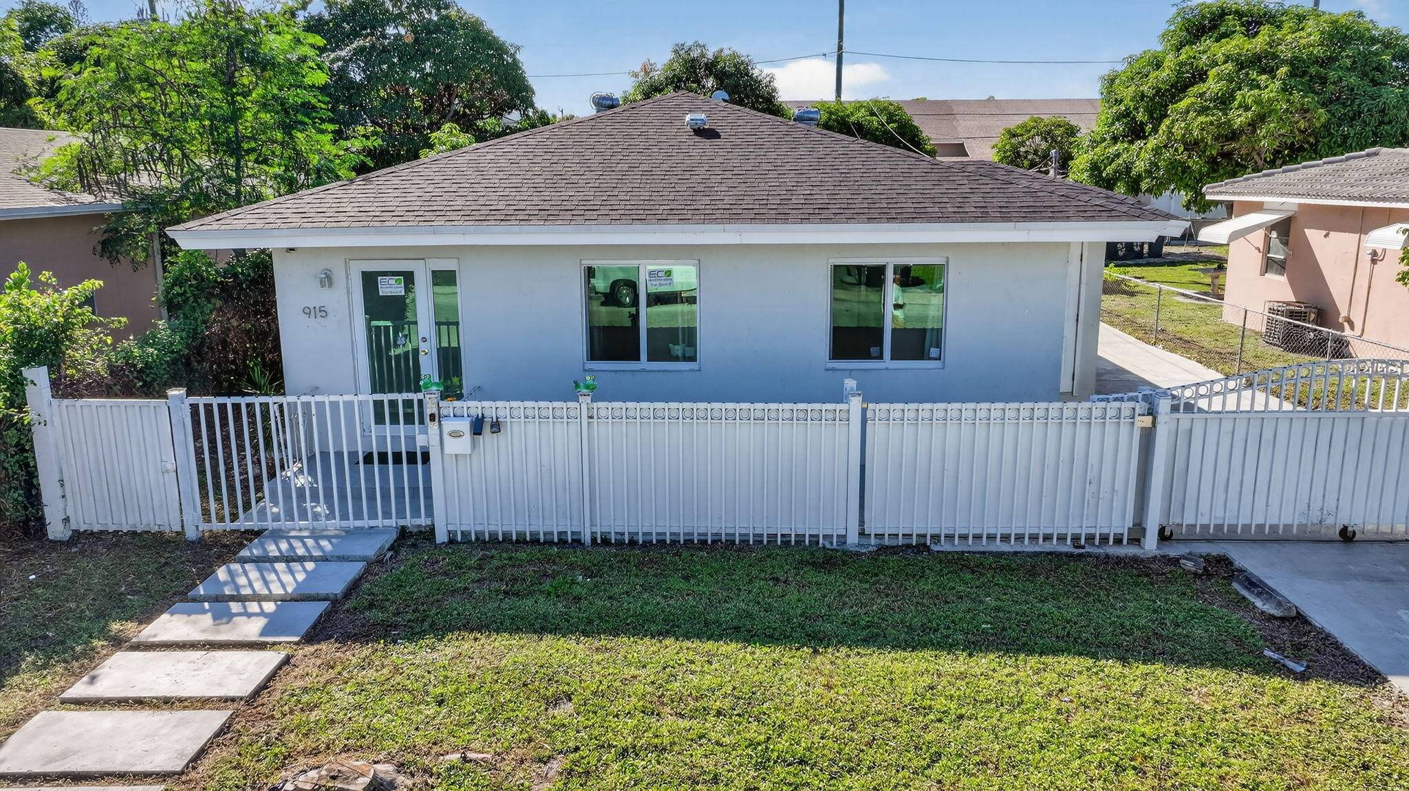 Welcome to this charming and beautifully maintained 3 bedroom, 2 bath home located in the heart of Lake Worth Beach !