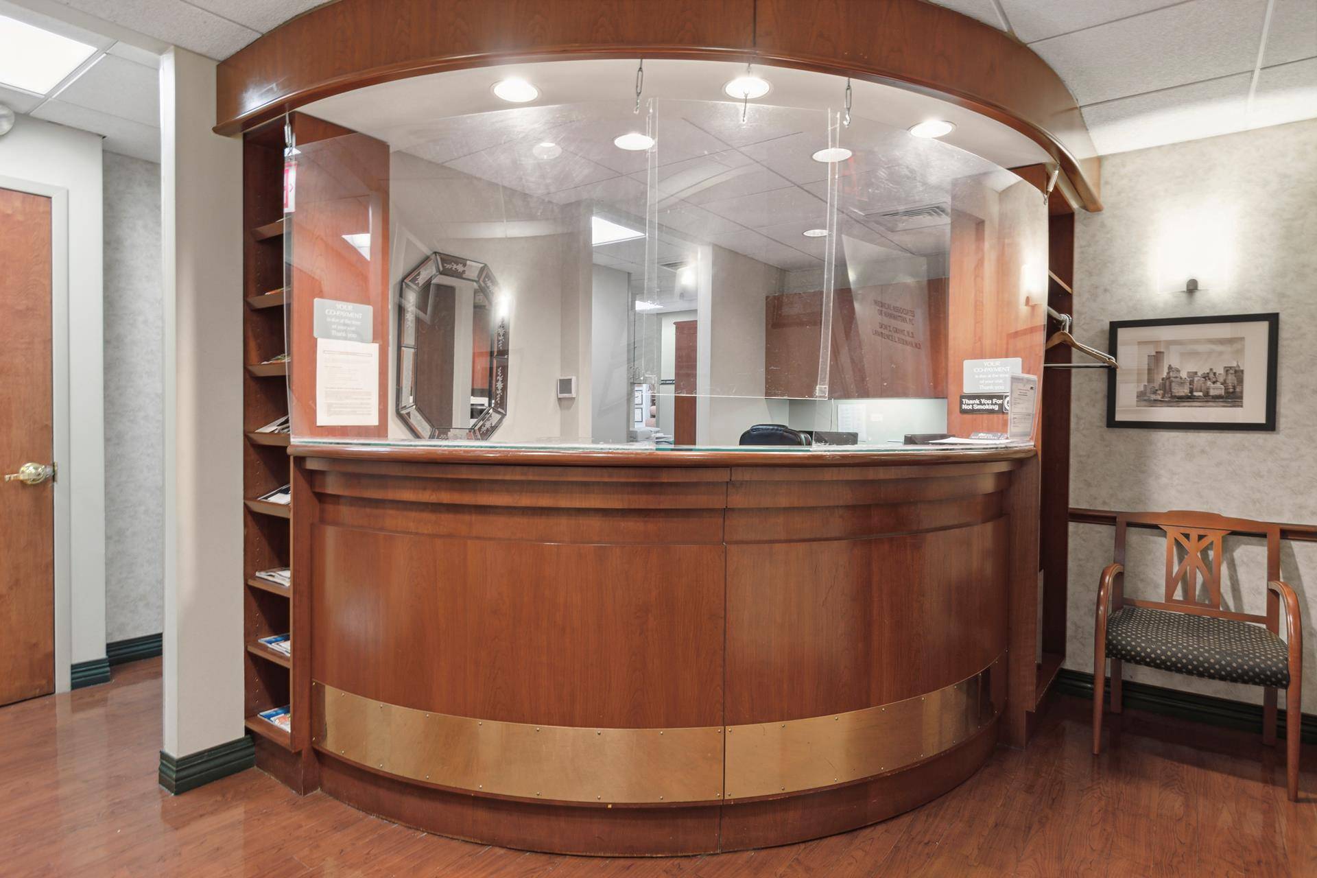 Sprawling 1950 square foot Medical Office.
