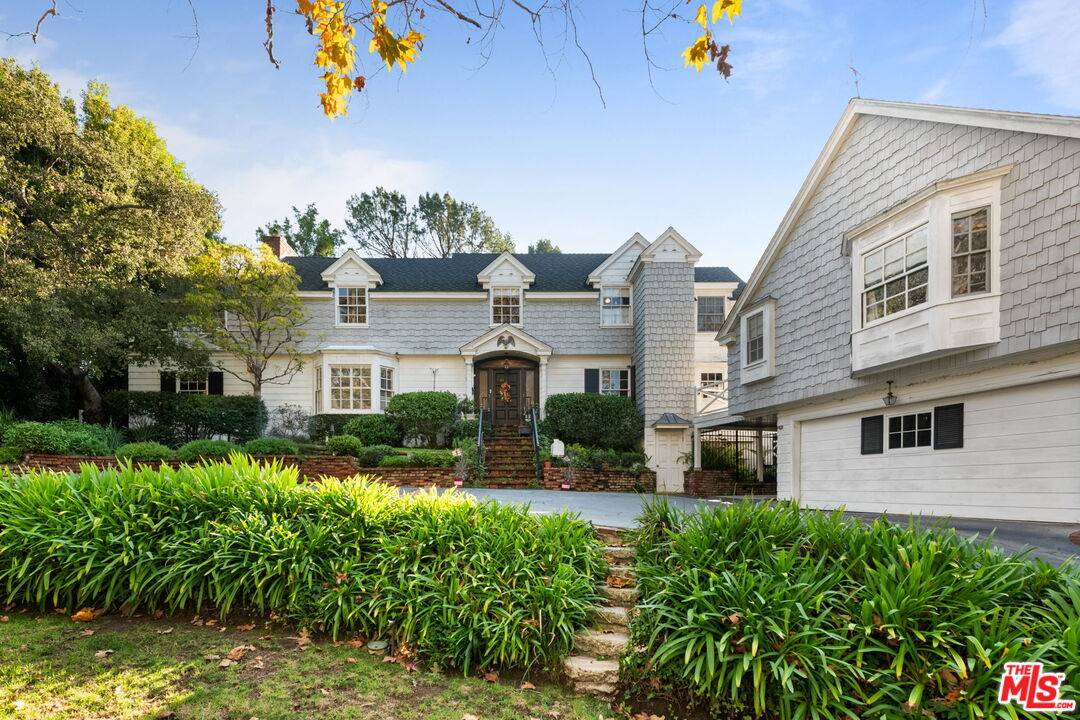 11324  Sunset Blvd 5BR Brentwood La