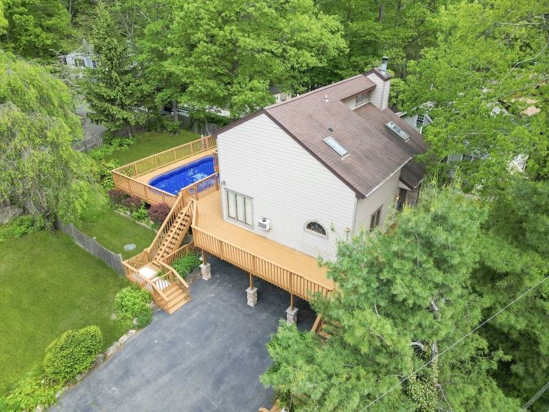 Stunning 3 Bedroom, 3 Bath Custom Colonial Home with Above Ground Pool !