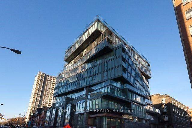 Gorgeous Designer Condo in Prestigious Award Winning 12 Degrees Condos !