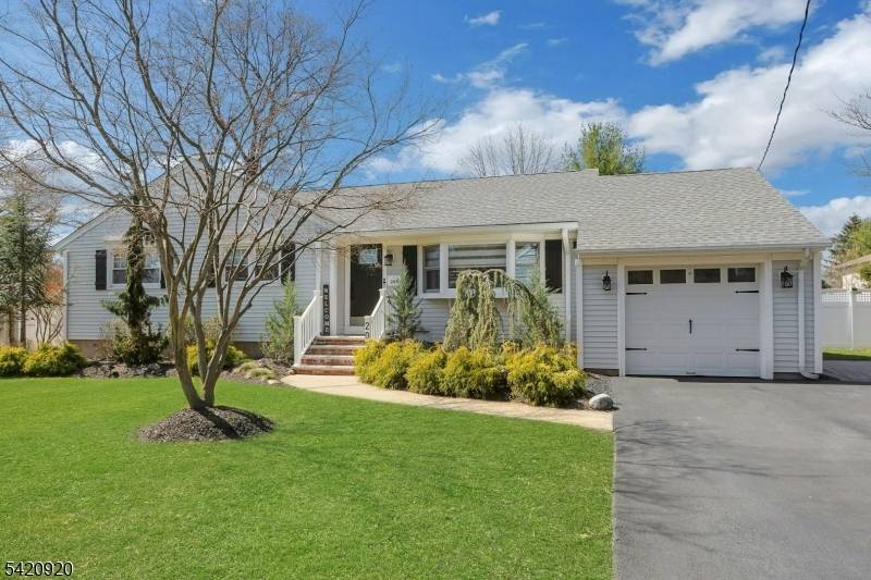 Gorgeous, Move In Ready Ranch with an Open Floor Plan in River Vale !