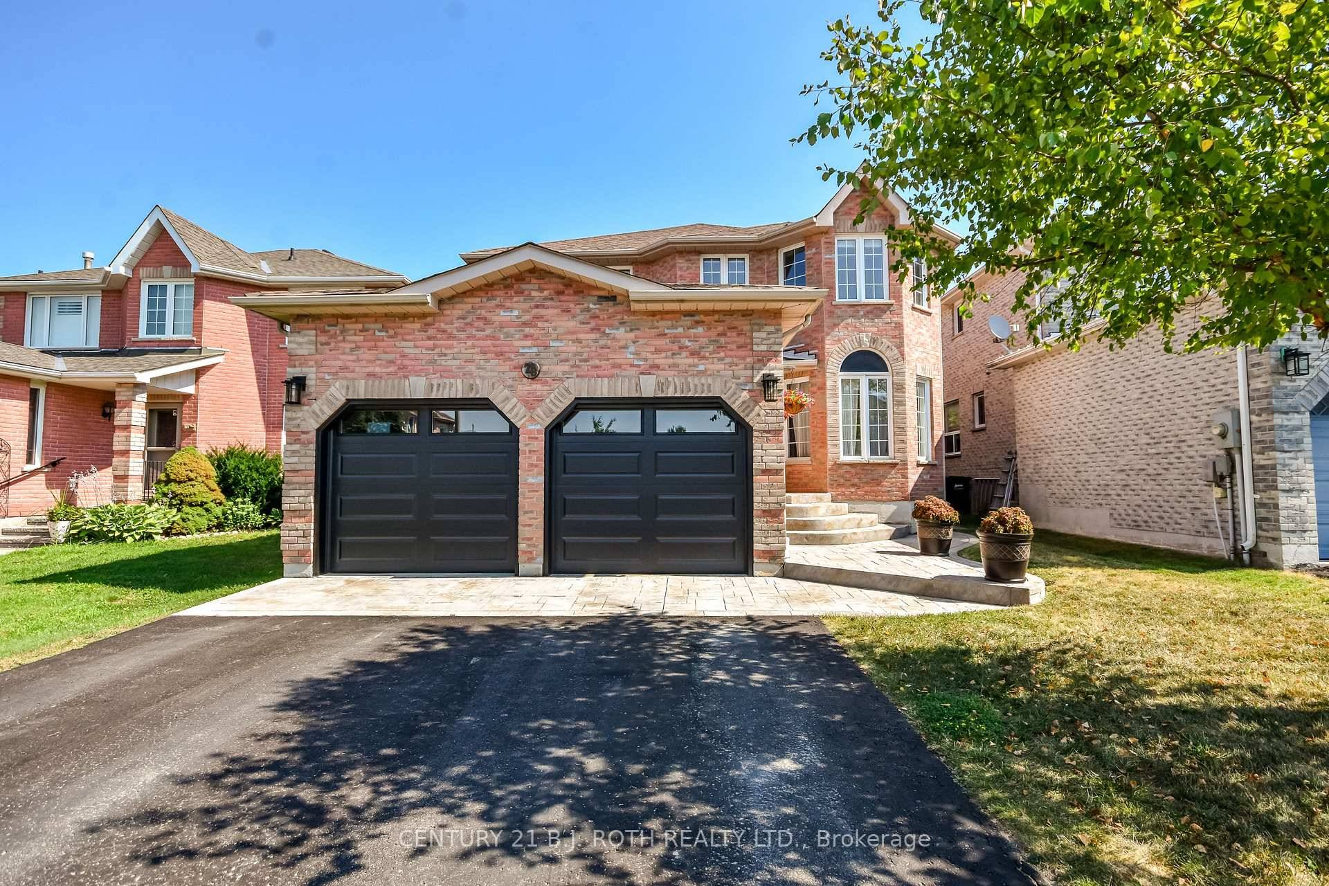 Welcome to 28 Shaina Court, a stunning family home perfectly situated on a quiet, family friendly court in one of South Barrie's most sought after neighborhoods !