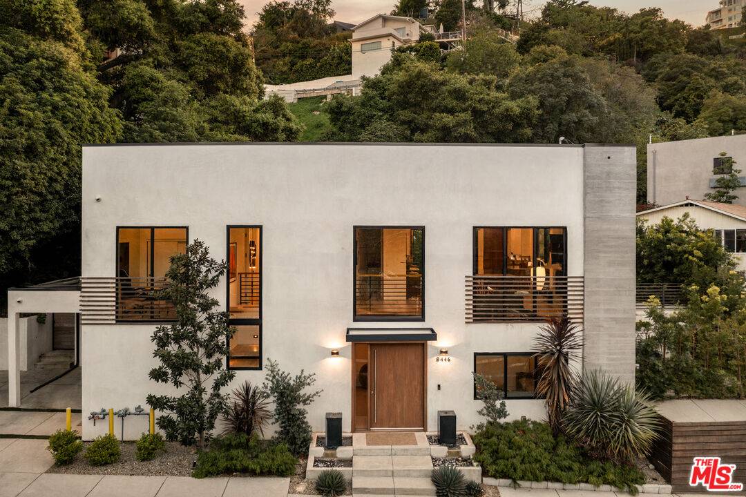 8446   Kirkwood Dr 5BR Hollywood Hills East La