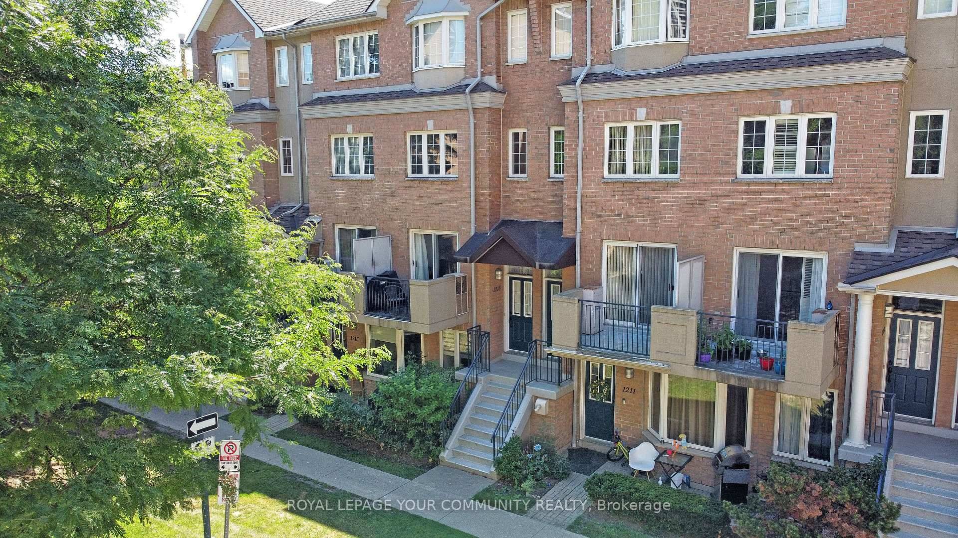Welcome to 28 Sommerset Way 1213, an exquisite 3 storey end unit townhome in a quiet cul de sac that is just steps from Yonge amp ; Finch, TTC, Subway, ...
