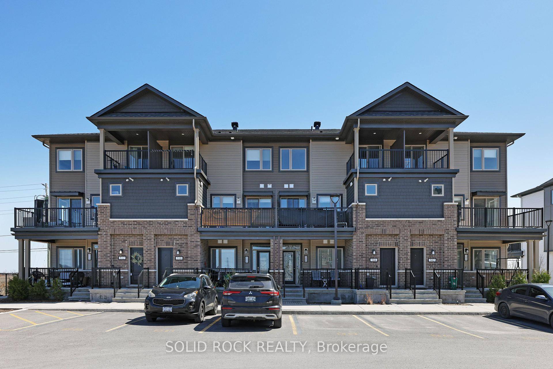 Available now ! Move into this UPPER END unit with 3 bedrooms, 1.