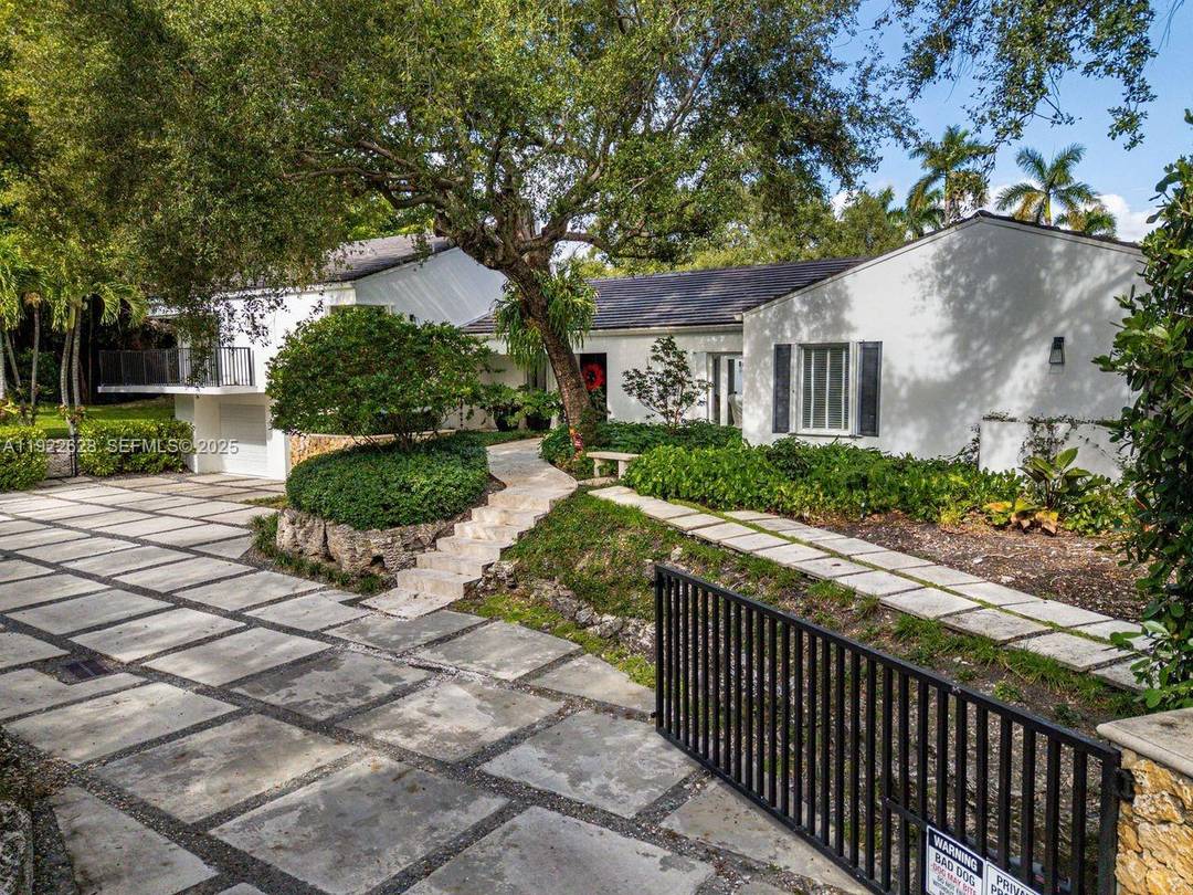 New to the market in Coco Plum, one of Miami s premier communities !