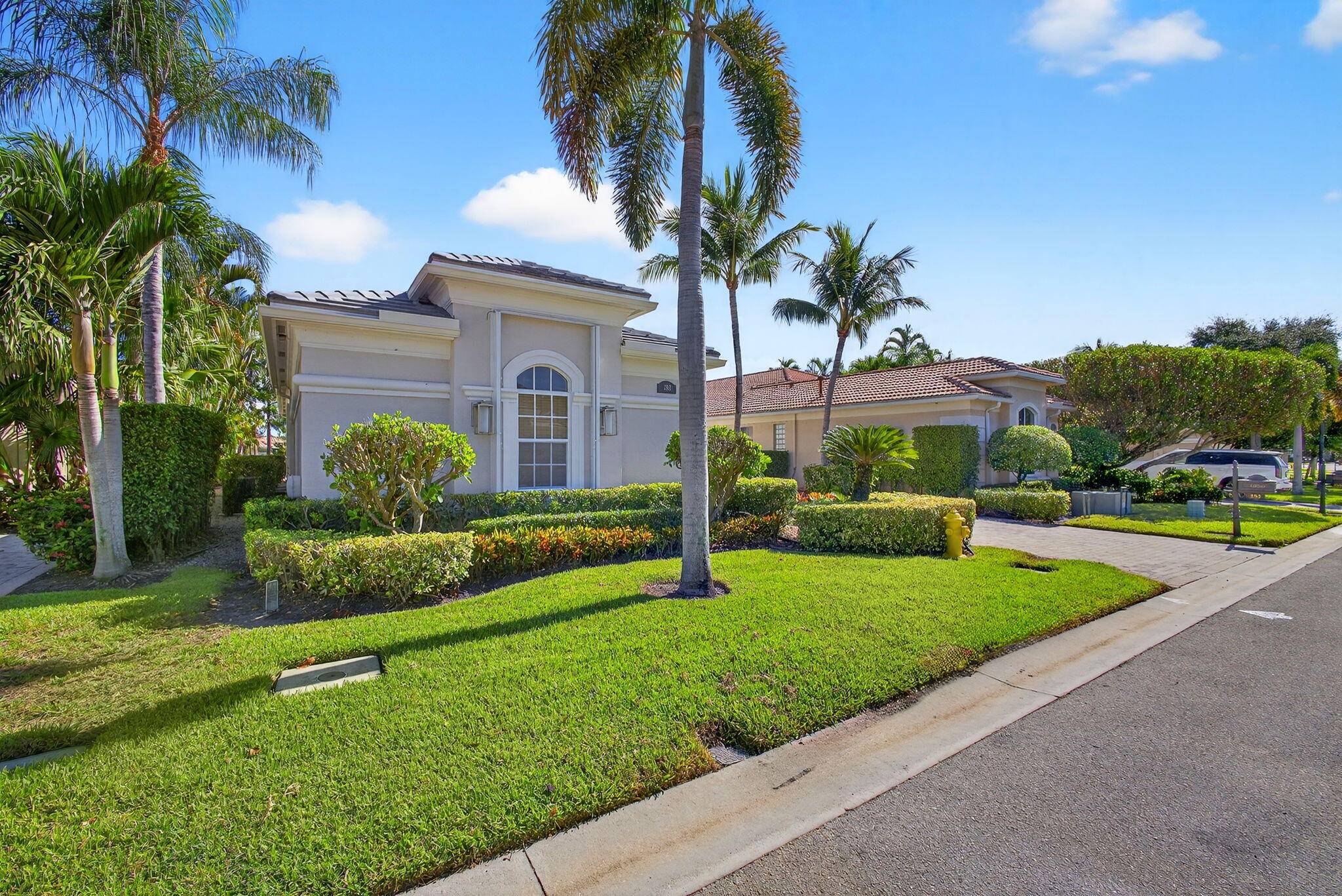 A STUNNING HOME WITH A GOLF MEMBERSHIP AVAILABLE TO LEASE FOR THE UPCOMING SEASON IN THE COUNTRY CLUB AT MIRASOL.