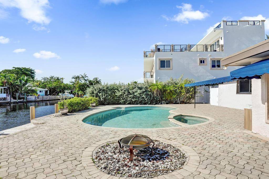 Welcome to your waterfront oasis in Pompano Beach !
