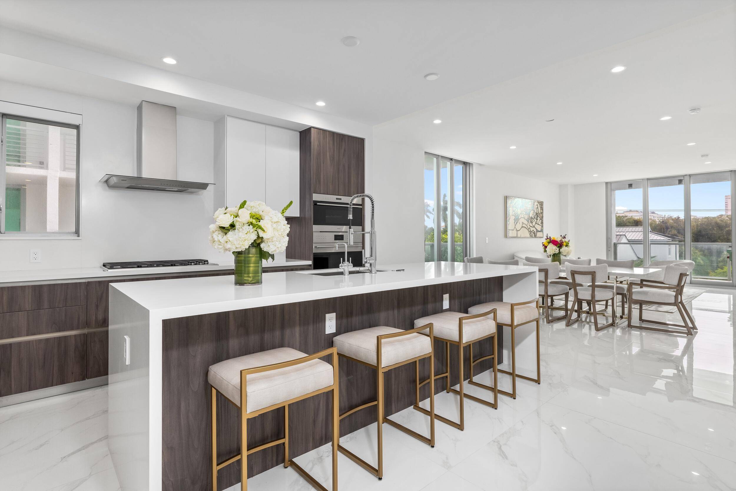 Welcome to elevated living in the heart of downtown Boca Raton at Royal Palm Residences, one of the city's most desired and newest addresses.