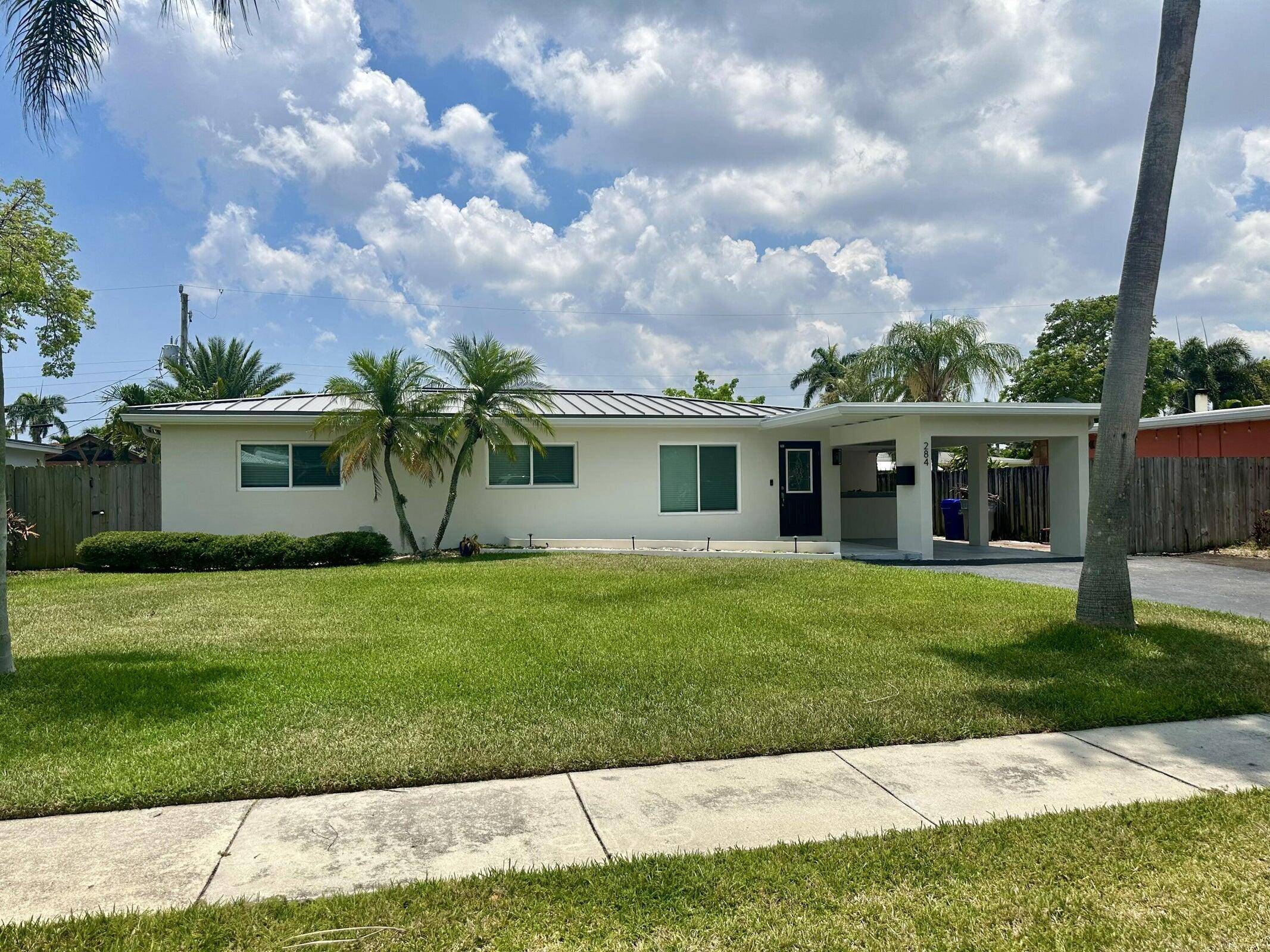 Beautifully renovated private oasis in Lyons Park of Pompano Beach.