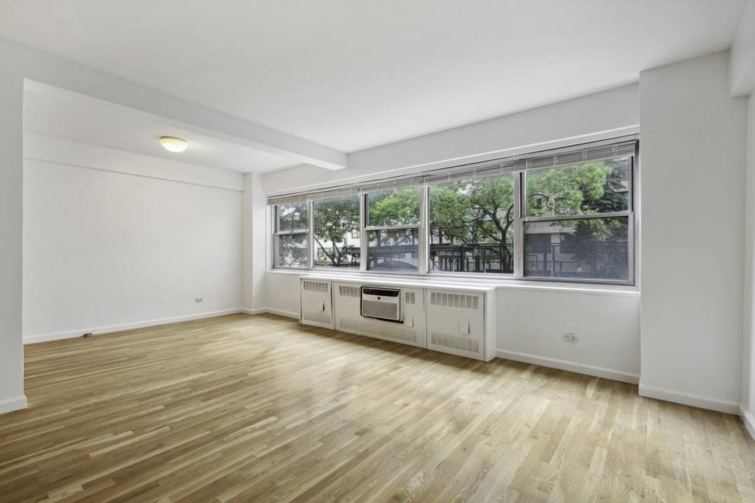 Beautiful New Listing Ideally located Turtle Bay, steps away from United Nations easy walk to Grand Central.