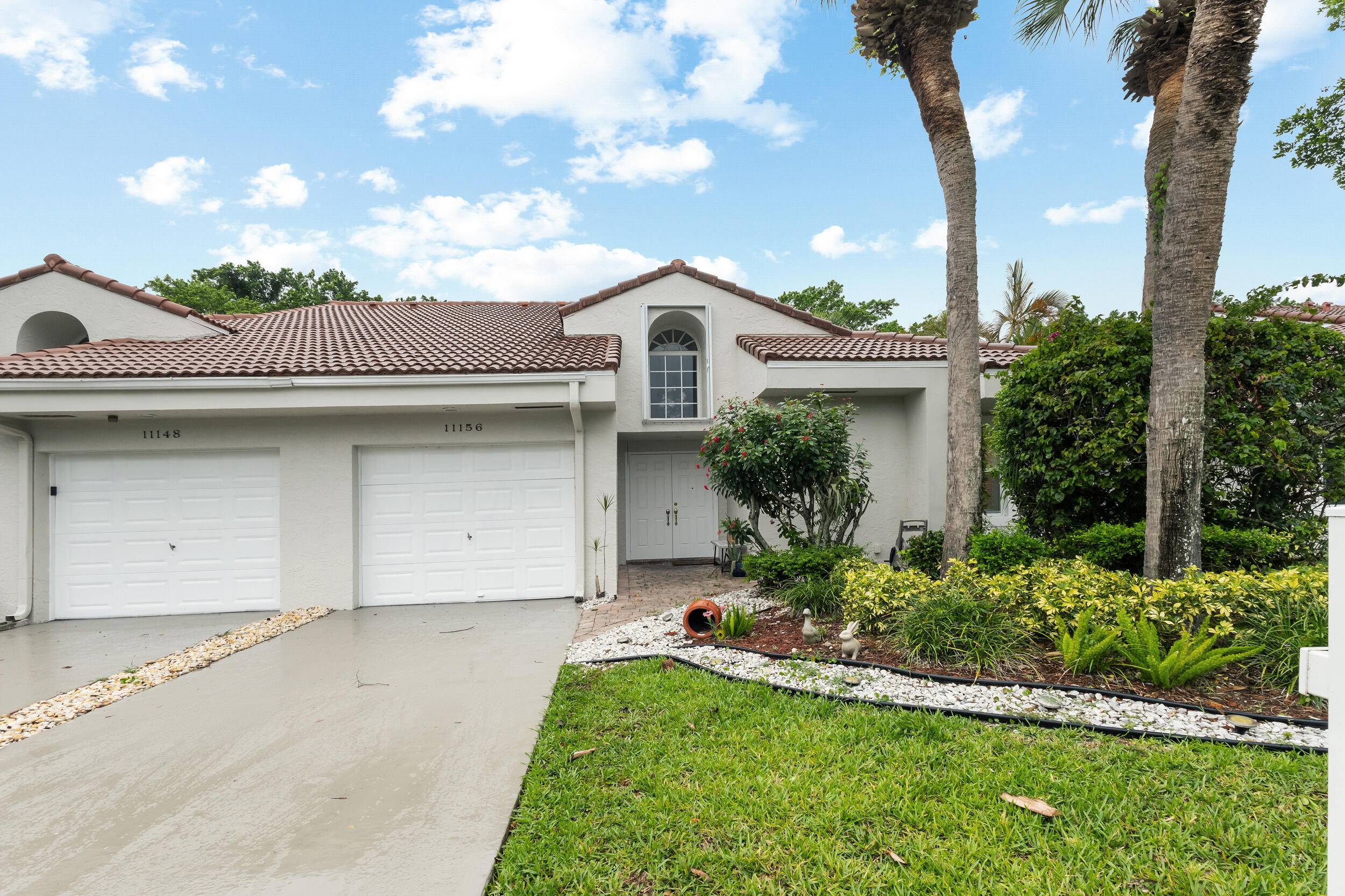 NEW PRICE ! Sweetwater Boca Chase 55 spacious 2 2 villa w 1, 555sf 1 car garage.