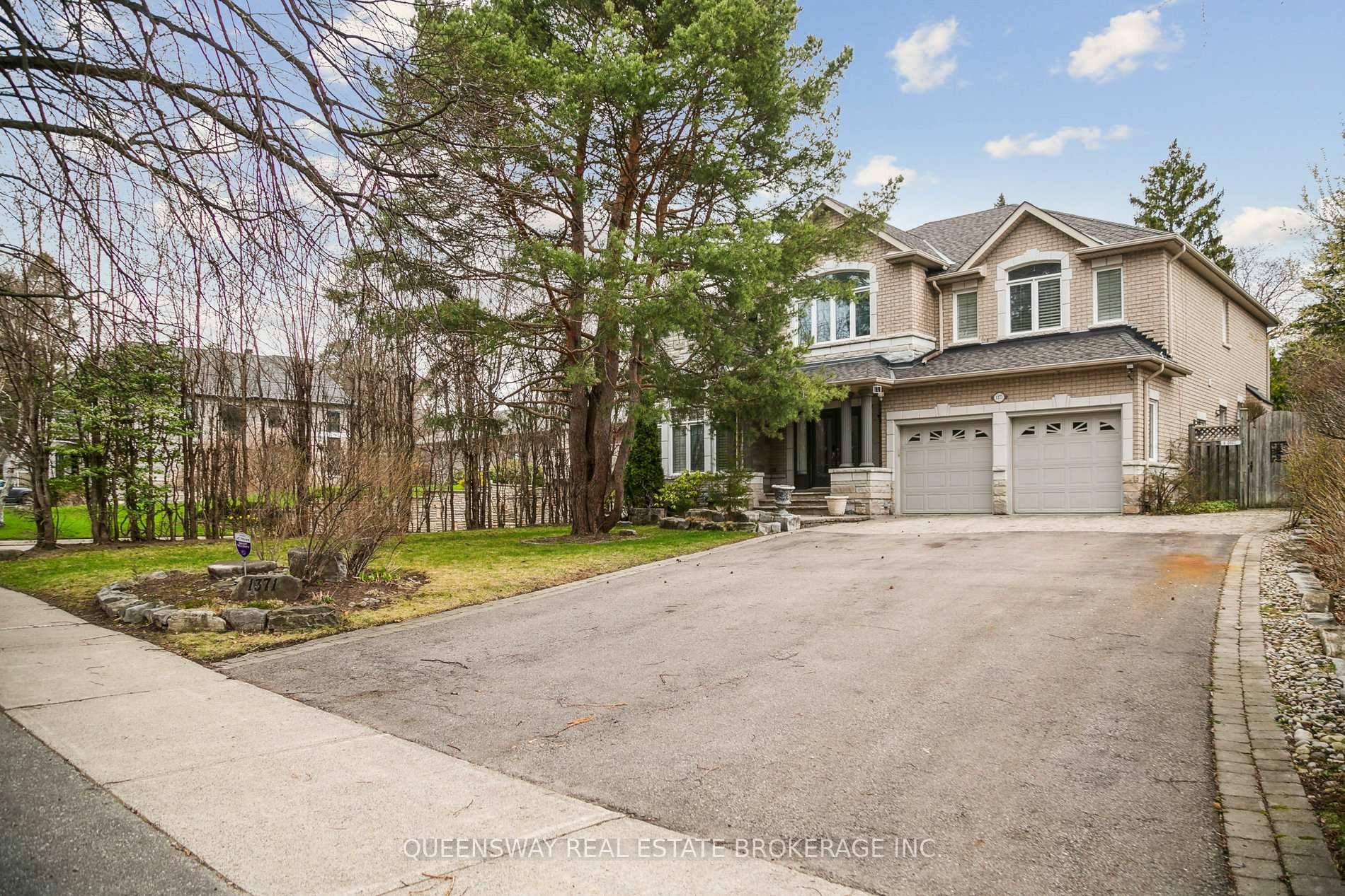 Welcome to 1371 Chriseden Drive.