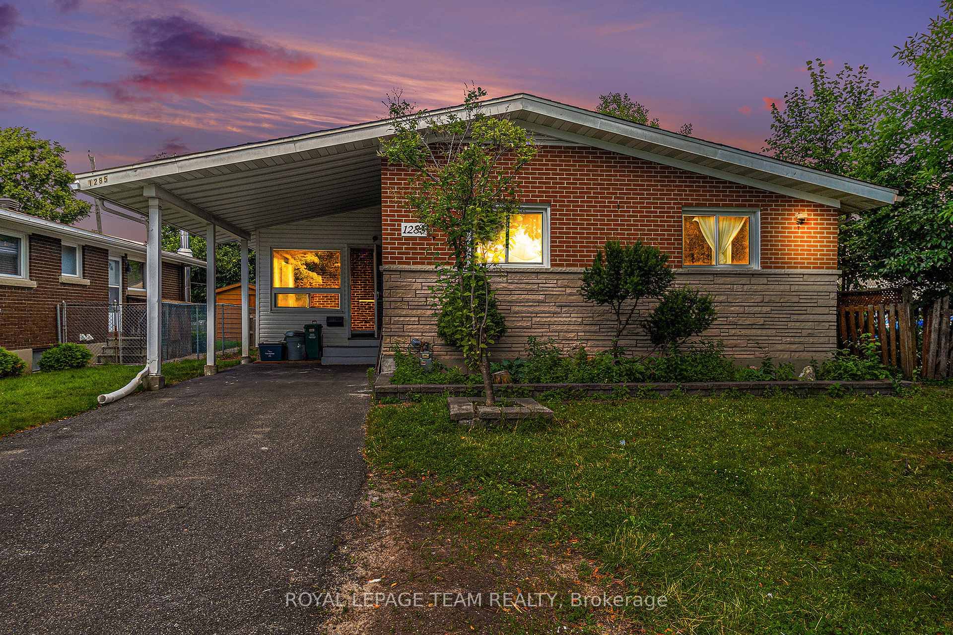 Prime Location ! Ideal for Investors and Families alike !