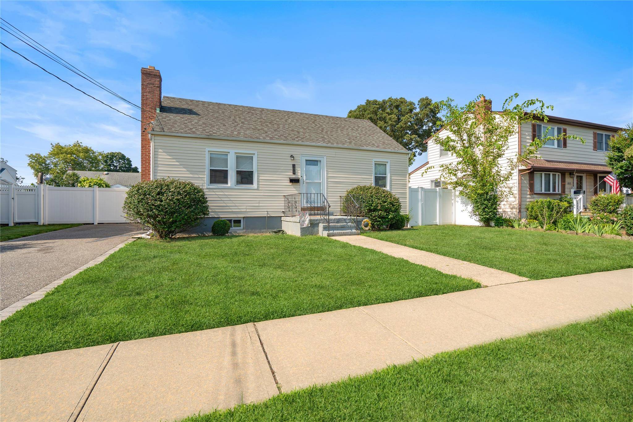 Welcome to your new home with the opportunity to be in a wonderful neighborhood on a lovely street !