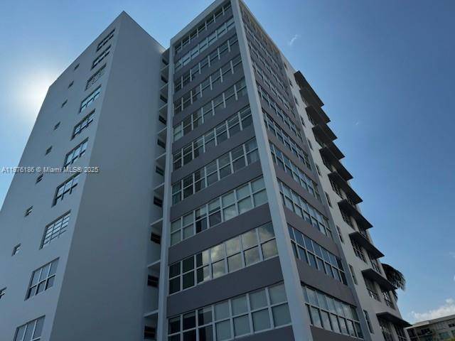 SPECTACULAR WATER VIEWS FROM THIS LARGE CORNER UNIT, 1, 770 SF 2 BED, 2.