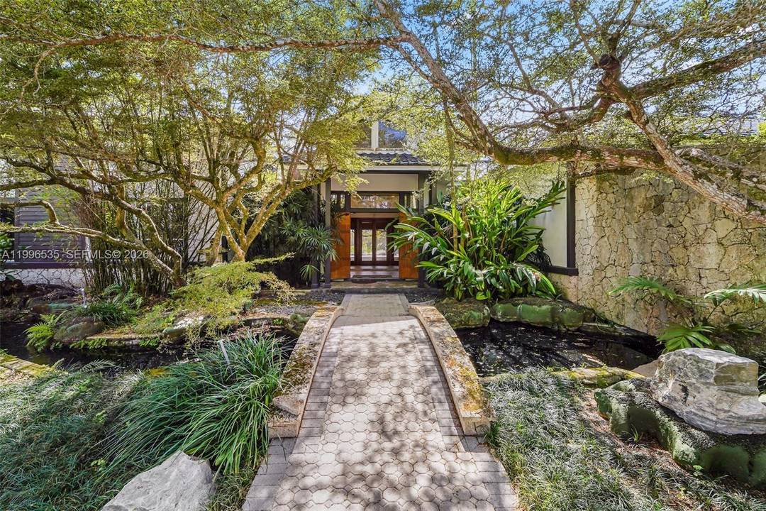 Tucked away in the heart of the Redlands, this private estate spans just over 4 acres of agriculturally zoned land surrounded by mature landscaping and a tranquil Japanese inspired garden ...