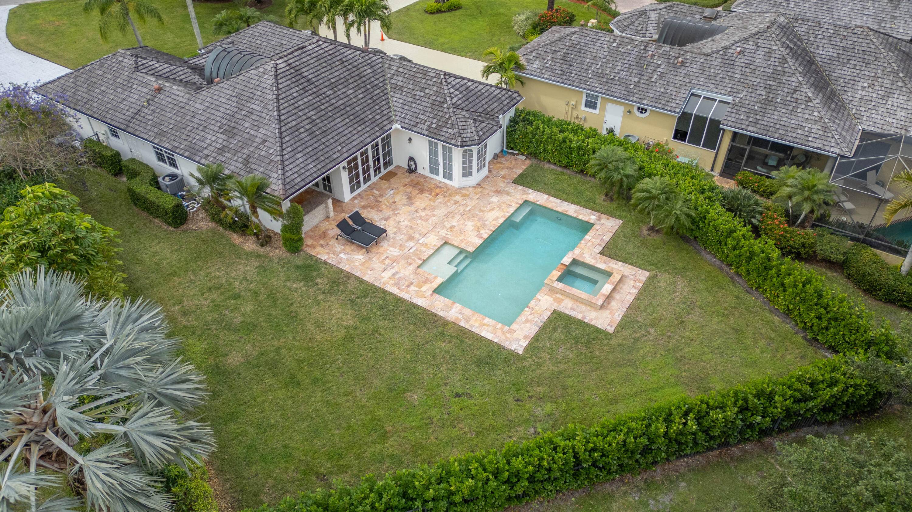 UNIQUE OVERSIZED. 30 ACRE PROPERTY IN GATED PALM BEACH POLO !