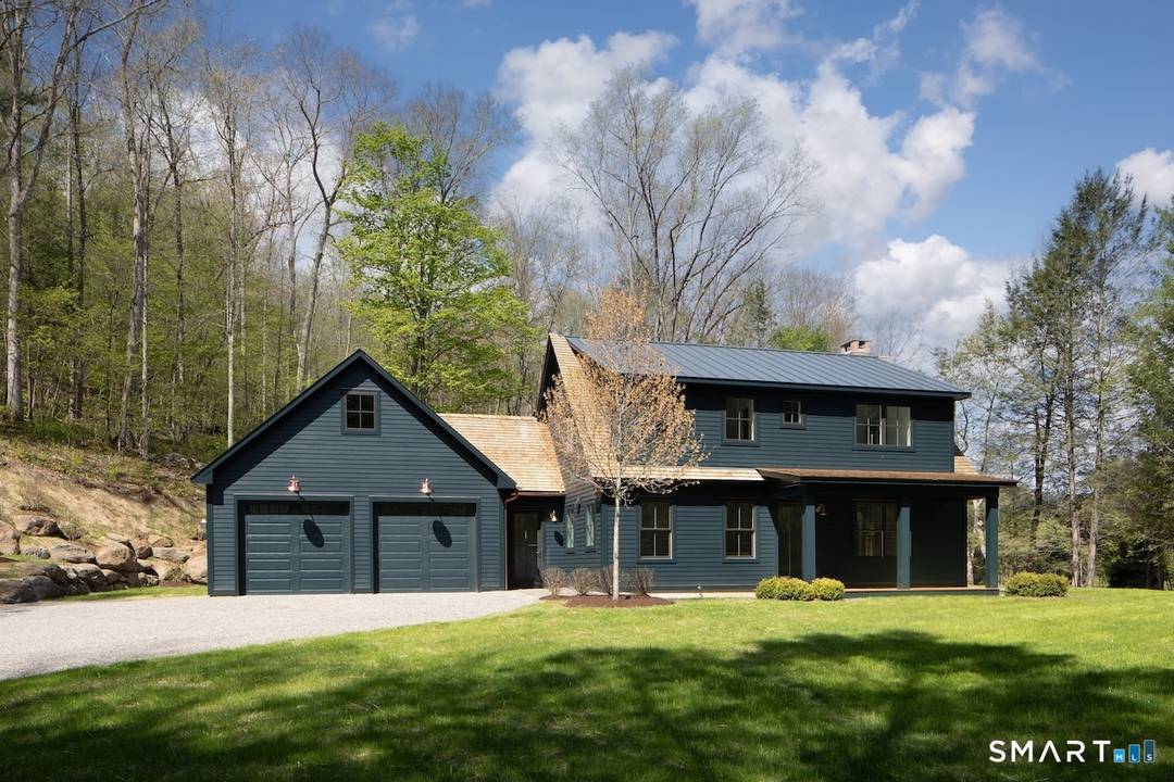 The cheerful chirping of birds, the gentle sounds of the river, and the lush wooded surroundings, all adjacent to protected land and the nearby Appalachian Trail ; nature is right ...