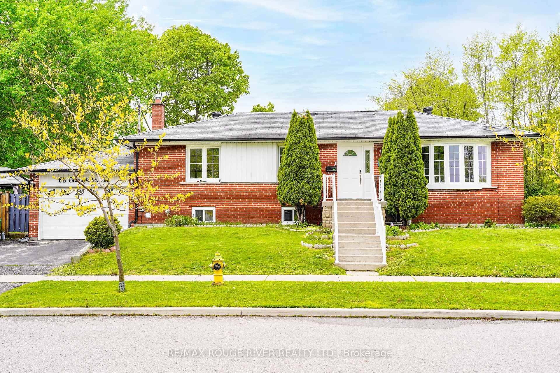 Charming amp ; Beautiful 3 Bedroom Bungalow nestled on a quiet, family friendly street in the heart of Scarborough !