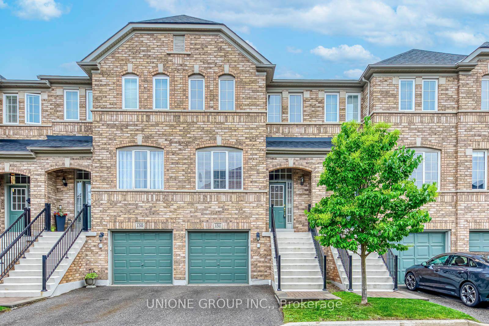 Welcome To This Beautiful Executive 1, 770 Sq.