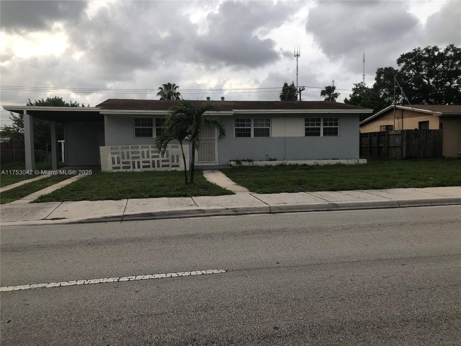 Nice 3 2 full baths, large lot and only blocks away from the stadium.