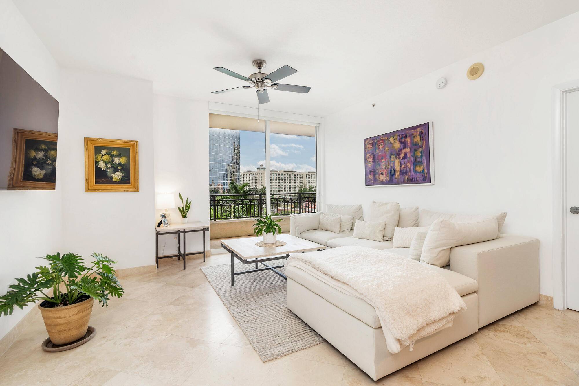Luxury Full Service Condo in the Heart of Downtown West Palm Beach Welcome to your sunny 2 bedroom, 2 bathroom split floor plan condo featuring double master suites, located in ...