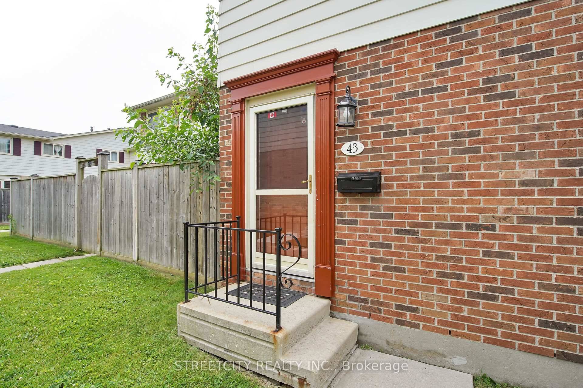 Welcome to 43 Conway Dr. Near White Oaks Mall.