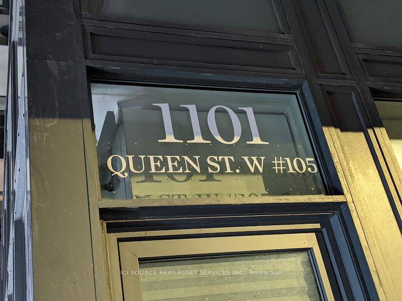 Charming South Facing Studio Condo In The Heart Of The City.