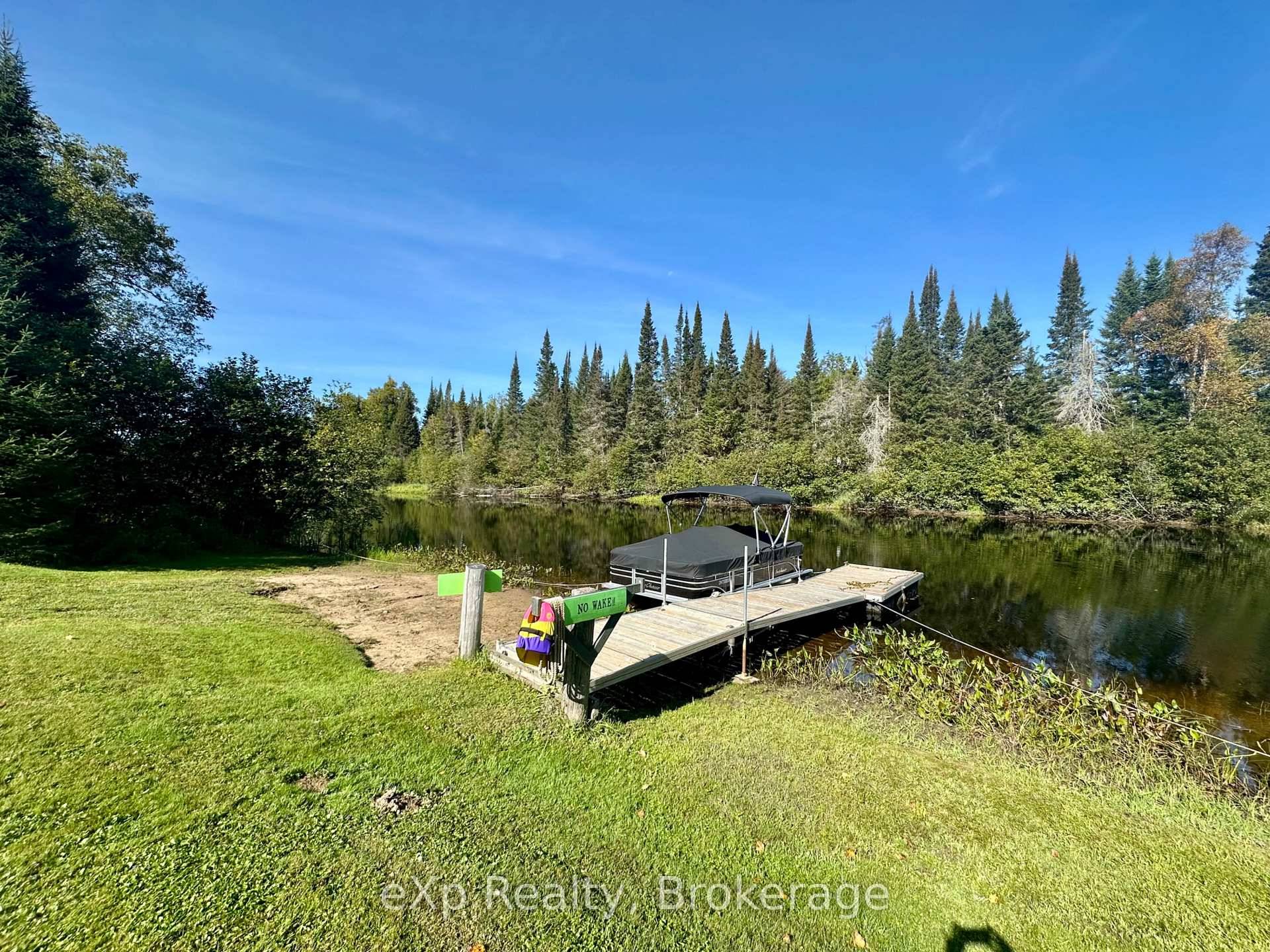 Escape to the serenity of the Magnetawan River with this private, turnkey 3 bedroom, 1.