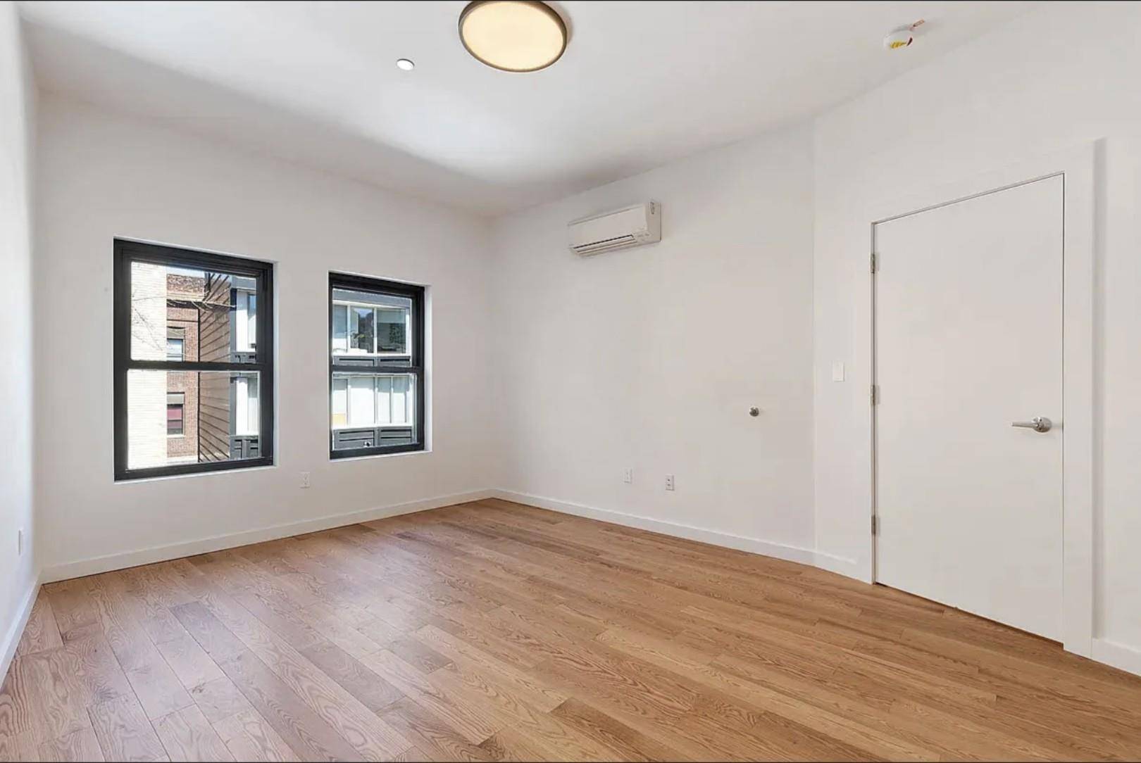 This 2 bed 2 bath apartment is absolutely flooded with light throughout the entire day.