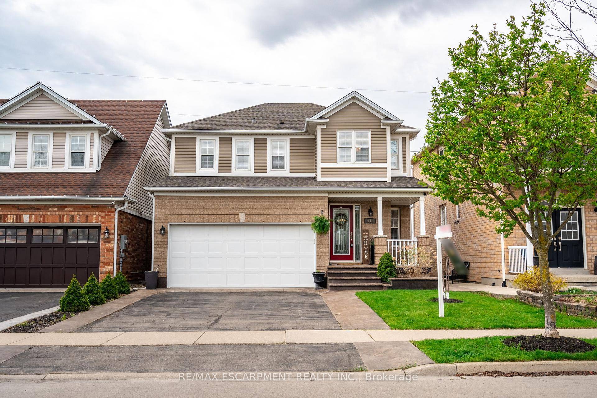 Welcome to this beautifully updated detached home offering 4 spacious bedrooms and 3 modern bathrooms.