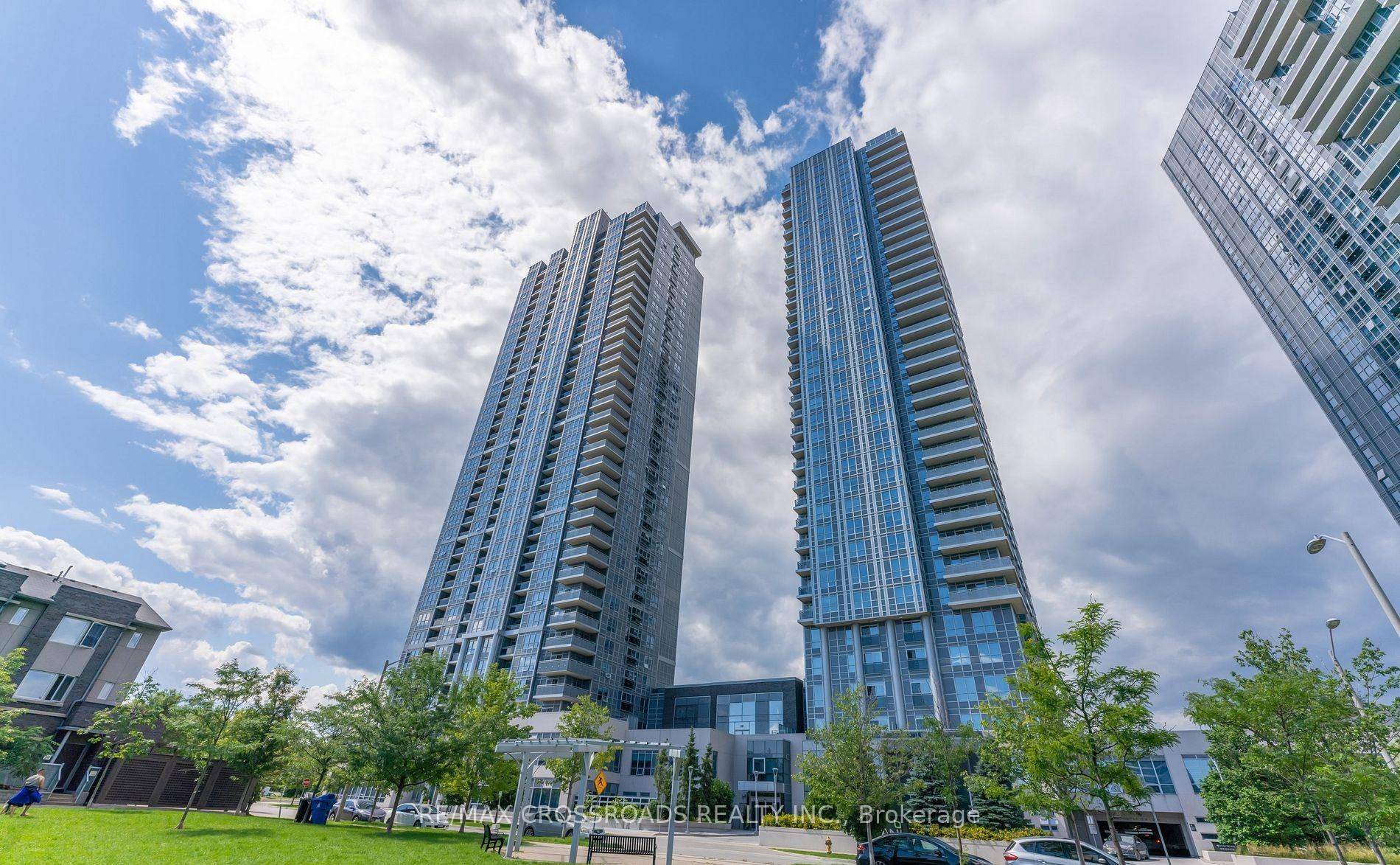 Beautiful 2 Bedroom 2 Bathroom Condo At Tridel Built Avani 2 At Metrogate.