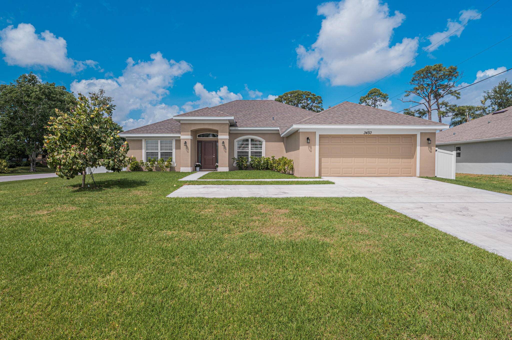 Highly sought after Adams Homes model 2265 !