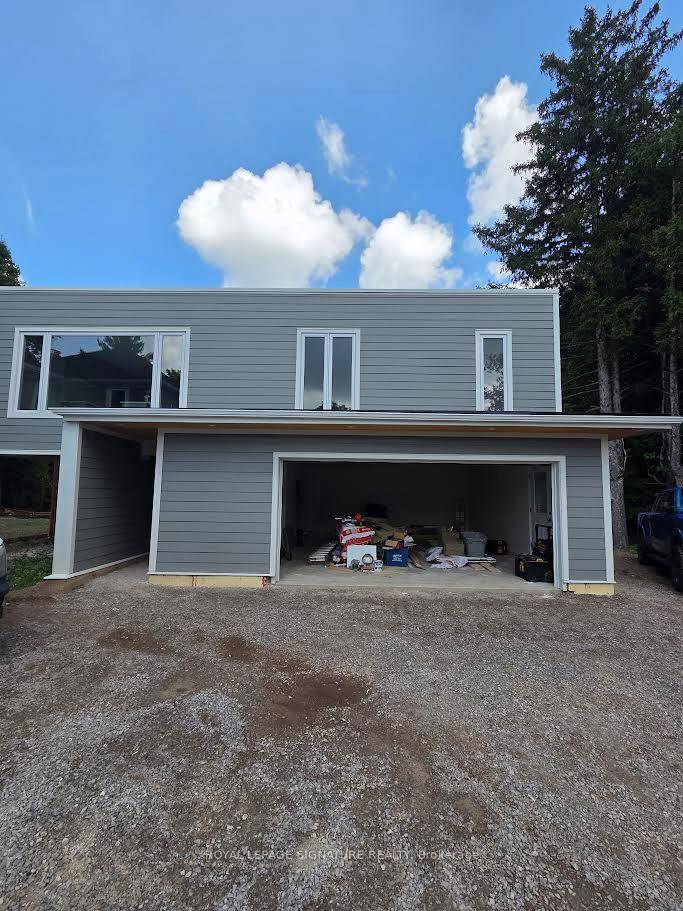 Brand New additional dwelling unit ADU in a Mature Neighbourhood !