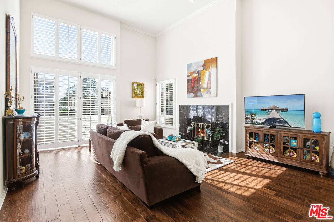 1164   Wellesley Ave 2BR Brentwood La