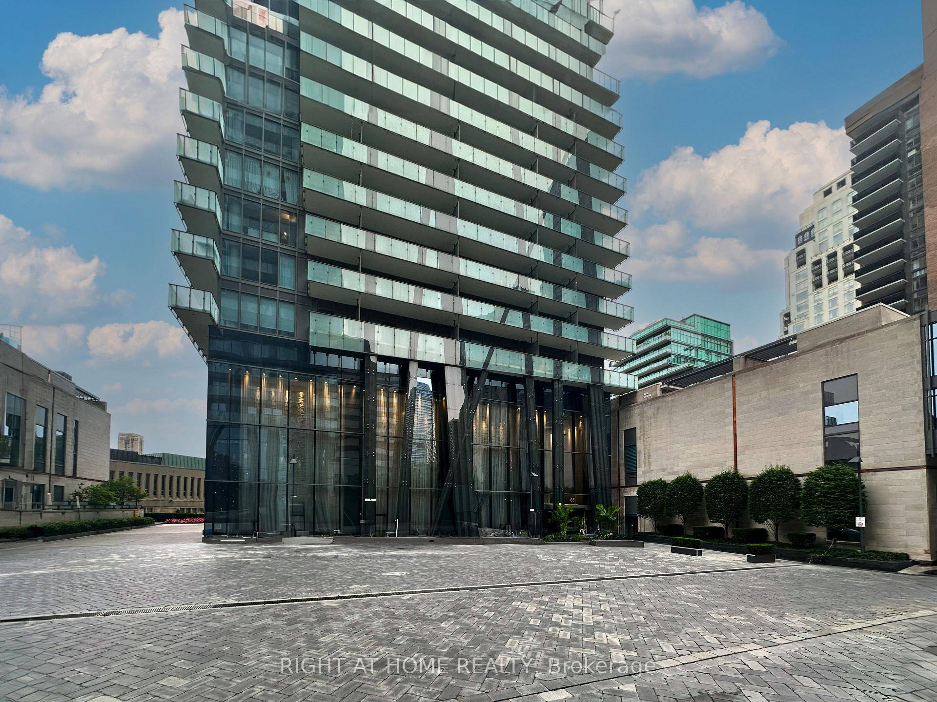 Demand Location Luxury Living At U Condominiums Bay And Bloor 1 Bedroom Plus Den 1 Bath Unit With Walk Out To Large Balcony.