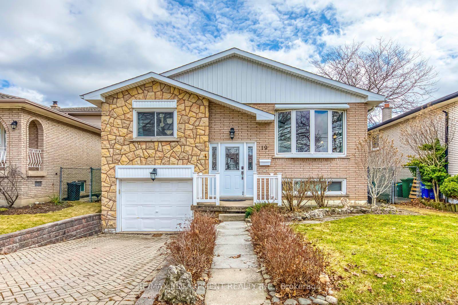 Incredible live and rent or investment opportunity !