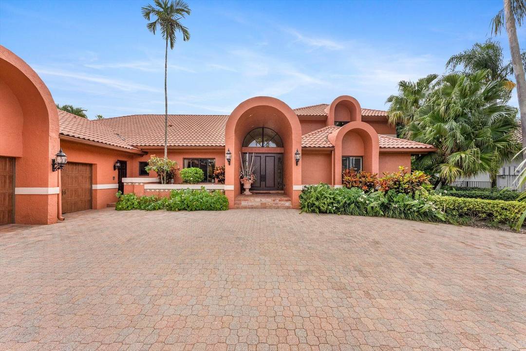 Spacious 5 BR plus office residence in Encantada featuring 5.